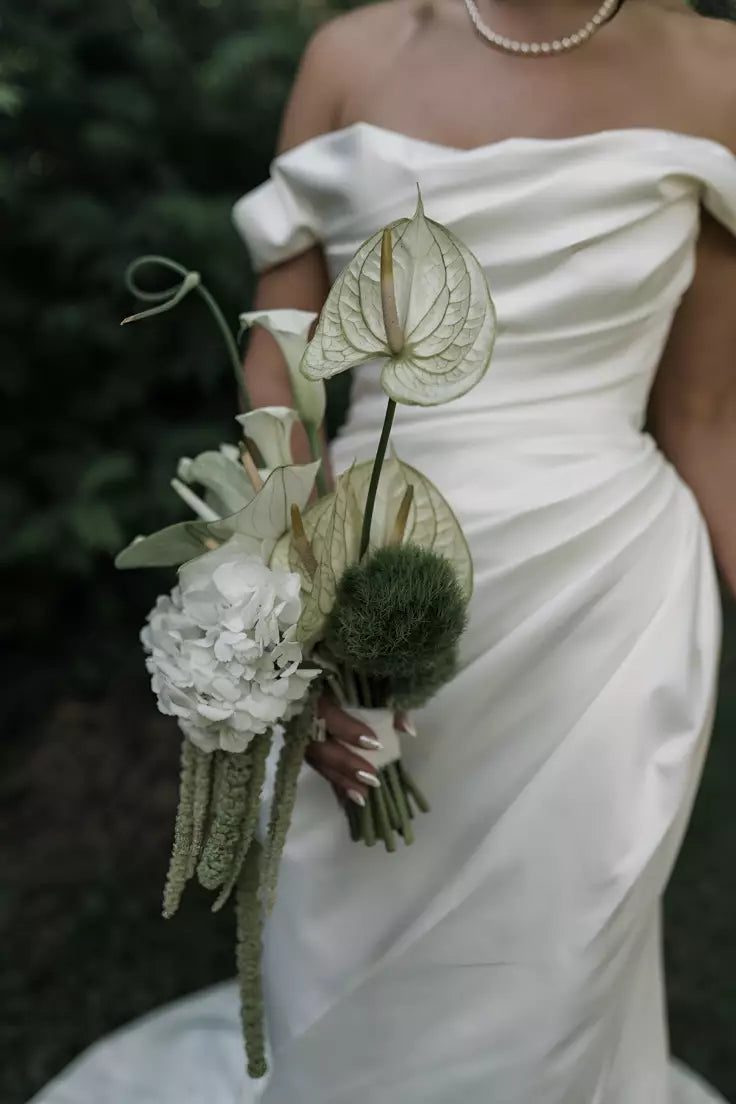 Why Intimate Weddings Deserve the Most Intentional Florals