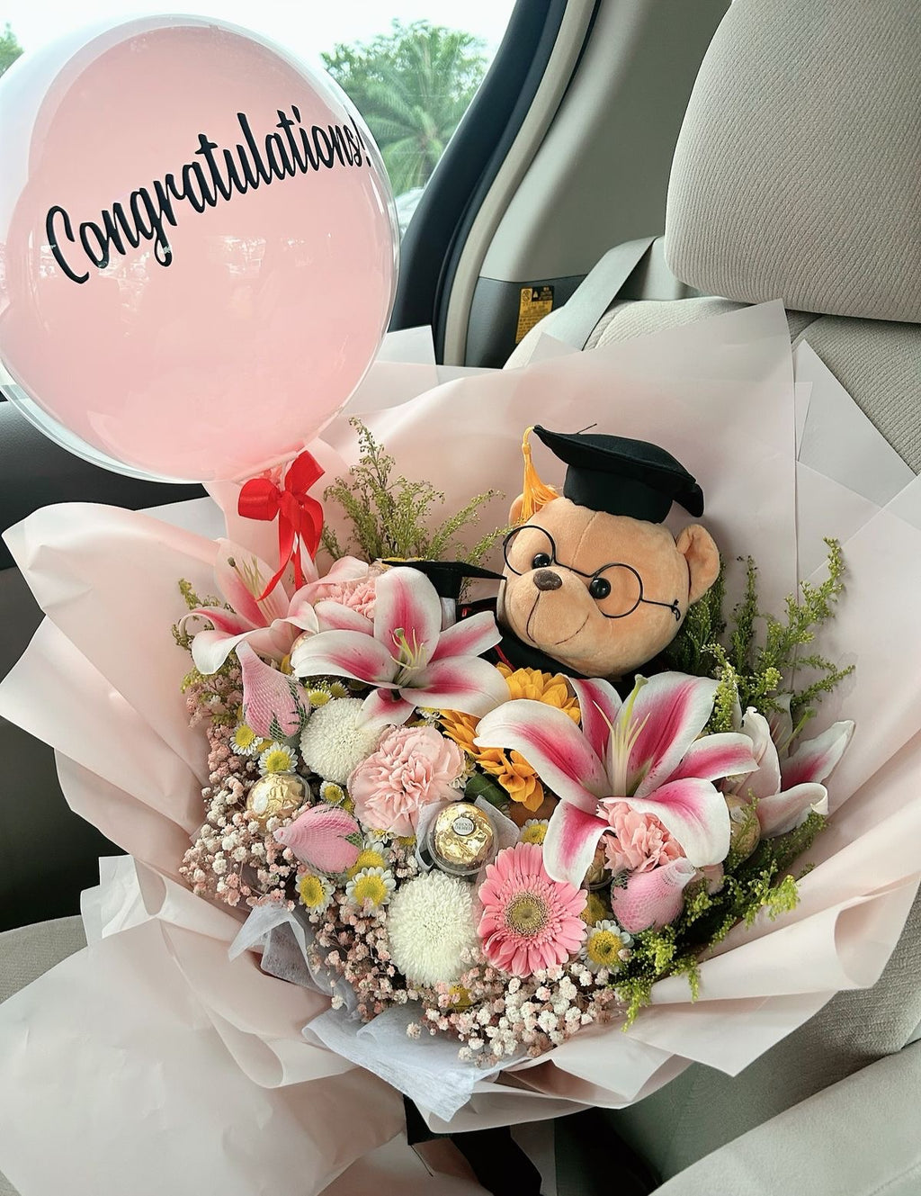 LAST MINUTE: Graduation Florals